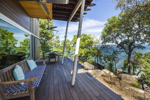 Headland Hideaway - Accommodation QLD 2