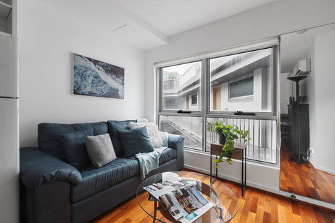 Heart Of Sandringham Apartment By Ready Set Host - Accommodation QLD 1
