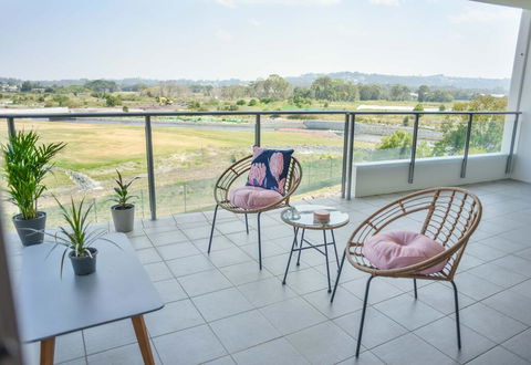 Heart Of The Sunny Coast - 2 Resort Pools, Gym NOW OPEN! Walk To Sunshine Plaza - Accommodation QLD 0