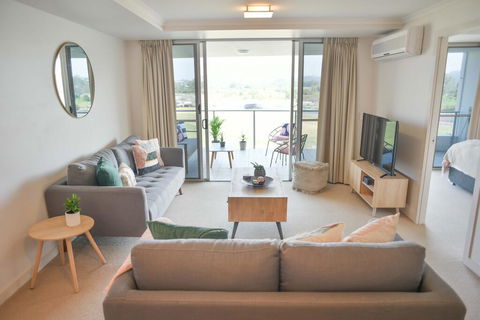 Heart Of The Sunny Coast - 2 Resort Pools, Gym NOW OPEN! Walk To Sunshine Plaza - Accommodation QLD 2