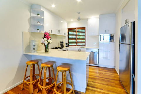 Heliconia 1 Hamilton Island 3 Bedroom Ocean View Spacious Holiday Accommodation - Accommodation QLD 2