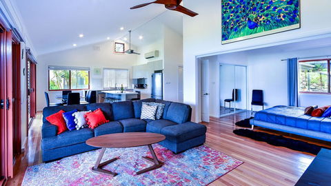Heliconia 10 Newly Renovated Centrally Located House Hamilton Island - Accommodation QLD 3