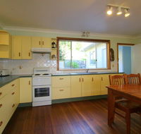 Hi View 18 Dulconghi Street - Accommodation QLD