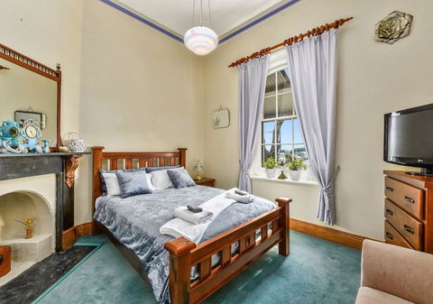 Hideaway At Rivoli Bay - Accommodation QLD 3