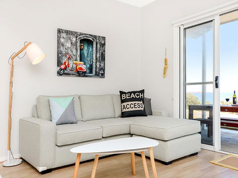 High Tide - Wallaroo Beachfront Property - Pet-Friendly - Accommodation QLD 2