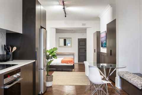 High-End Studio Near Parks, Theatres And Dining - Accommodation QLD 0