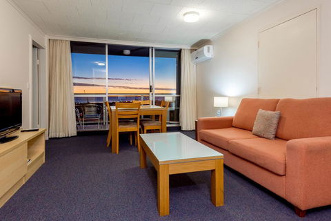 Highpoint International - Accommodation QLD 0