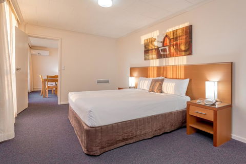 Highpoint International - Accommodation QLD 2