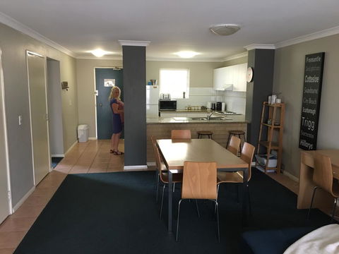 Hillarys Executive Apartment - Accommodation QLD 2