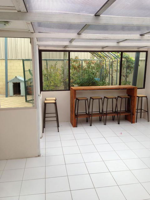 Hillarys Family Holiday Home - Accommodation QLD 1