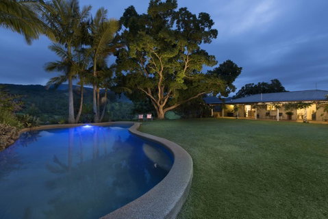 Hillcrest Mountain View Retreat - Accommodation QLD 1