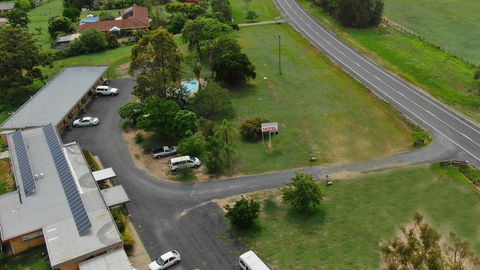 Hilldrop Motor Inn - Accommodation QLD 1