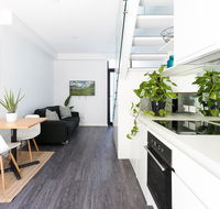 Hip one-bedroom house in inner Sydney - Accommodation QLD