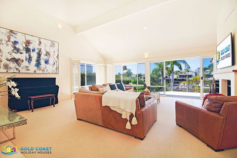 Holiday Home Coveside @ Sanctuary Cove - Accommodation QLD 2
