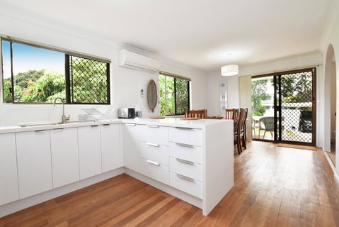 Holiday House - Accommodation QLD 1