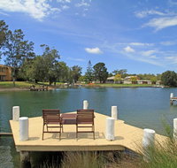 Holiday on the Water - Accommodation QLD