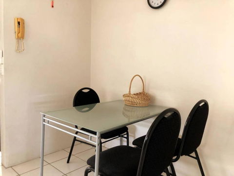 Holiday Unit By The Beach With Pool - Accommodation QLD 2