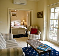 Holly Lane Mews - Accommodation QLD