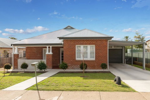 Home Away From Home - Accommodation QLD 0