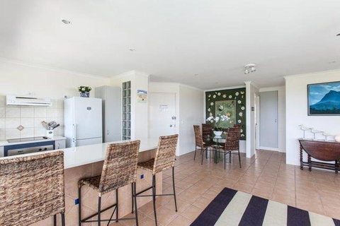 Home Away From Home With Sweeping Ocean Views - Unit 12, 60 Peregian Esplanade - Accommodation QLD 3