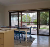 Homely Getaways - Eighth Street Mildura - Accommodation QLD