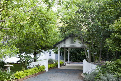 Homewood Cottages - Accommodation QLD 3