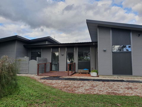 Hoof & Hound Country Escape - Accommodation QLD 2