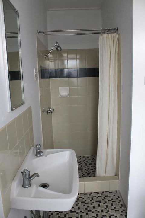 Hotel Beach House Nambour - Accommodation QLD 1