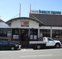 Hotel Beach House Nambour - Accommodation QLD