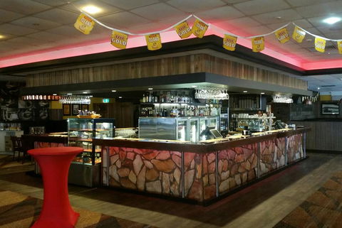 Isa Hotel - Accommodation QLD 3