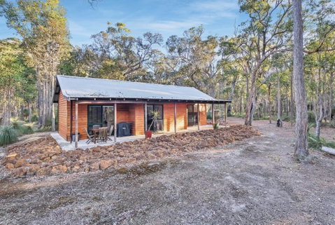 Island Brook Estate Winery And Chalets - Accommodation QLD 1