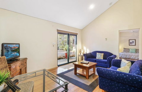 Island Brook Estate Winery And Chalets - Accommodation QLD 2