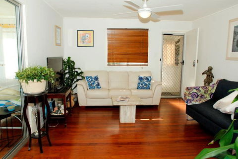 Island Getaway Bay View - Accommodation QLD 3