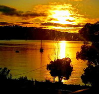 Islandview Beachhouse - 60m down driveway to Beach Dover Tasmania - Accommodation QLD