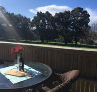 Jacaranda Retreat. Refreshing Recharge Relax  - Accommodation QLD