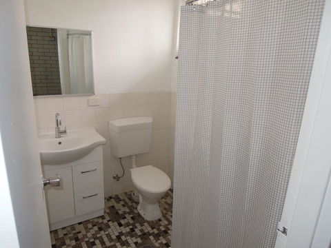 Jackaroo Apartments - Accommodation QLD 1
