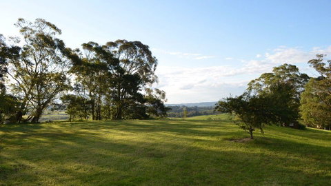 JAN'S ART STUDIO AT ASHBY RISE - Accommodation QLD 3
