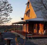 Jinji's Edge Escape - Accommodation QLD