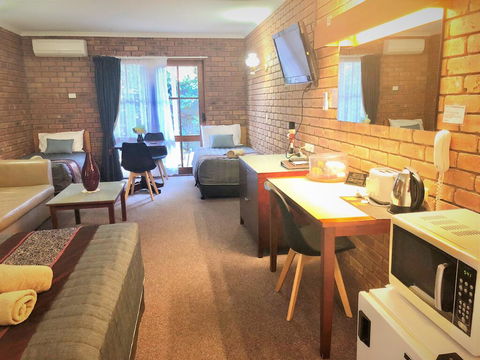Jolly Swagman Motor Inn Euroa - Accommodation QLD 2
