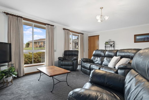 Josie Villa - Beautiful West Burnie: Long Or Short Term - Accommodation QLD 2