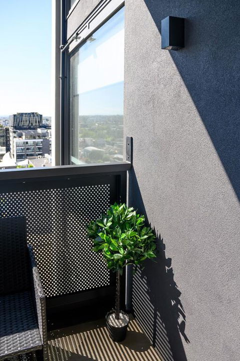 JUDD Your Stylish Richmond Abode Awaits You - Accommodation QLD 3