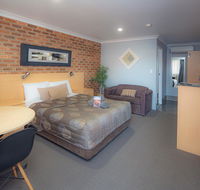 Jumbuck Motor Inn - Accommodation QLD