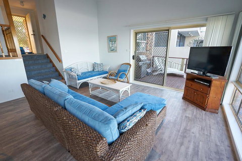 Kalimna - Blue Bay, NSW - Accommodation QLD 2