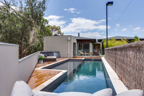 Kalina Retreat: Resort Style Tennis & Pool - Accommodation QLD 2