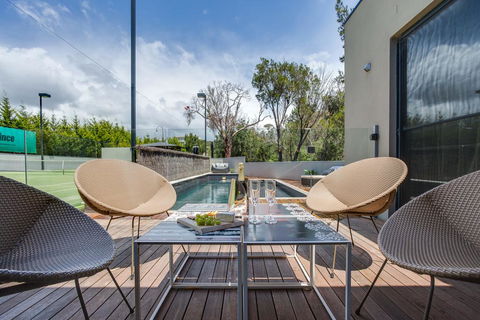 Kalina Retreat: Resort Style Tennis & Pool - Accommodation QLD 1