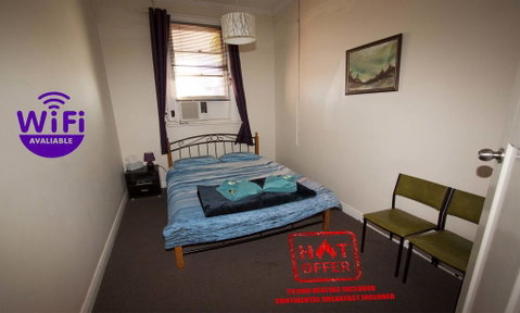 Kaneira Hotel - Accommodation QLD 2