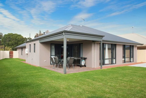 Kangaroo Retreat - Accommodation QLD 1