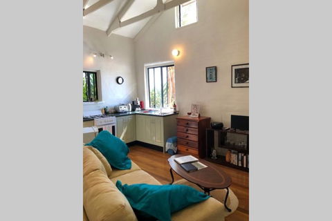 Karma Cottage - Accommodation QLD 2
