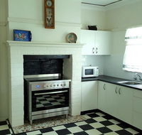 King Cottage - Accommodation QLD