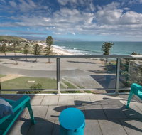 King of North Bay - 103 Gold Coast Drive - Accommodation QLD